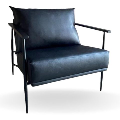 Poltrona Mari Couro Preto Decorativa Sala Estar Confortável