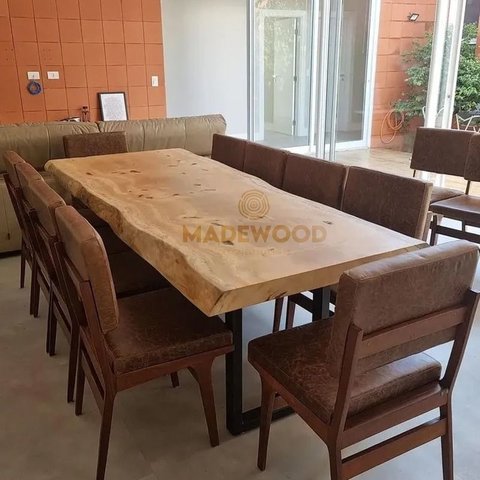 Mesa de Tronco com Bordas Orgânicas Cor Natural com Pés em Aço Carbono 90cm Largura:comp220xlarg90xa
