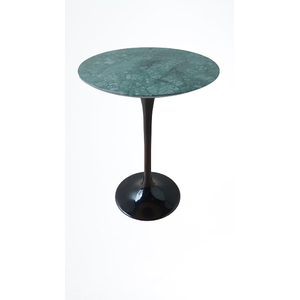 Mesa Saarinen lateral de 51cm, Mármore Verde Guatemala.