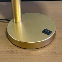 Abajur Luminária de Mesa para Sala ou Quarto Dourado com Globo Vidro Fosco 12cm - 2