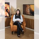 Ver mais imagens de Poltrona Decorativa Shaula Pés em Madeira Terracota - Larbelle Móveis