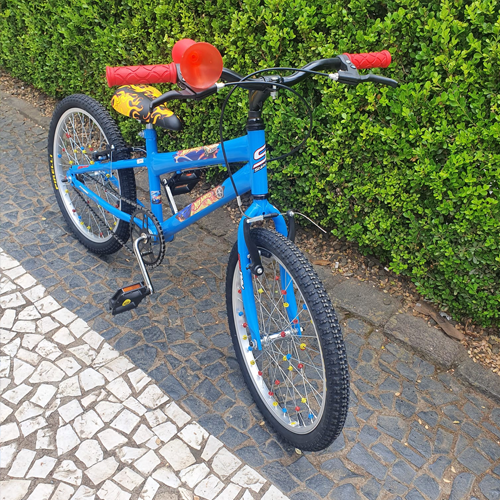 Bicicleta Aro 20 Masculina Hot WHeels Azul com Vermelha - 1