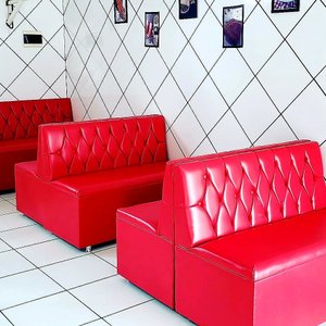 Poltrona Sofa Booth 110cm Capitone a Mão Vermelho Sku18 o Rei Das Poltronas