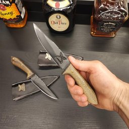 Faca Artesanal 4' Hunter Pequena Aço Carbono 5160 Full Tang Fosfatizada Imbuia e Bainha de Couro - 6