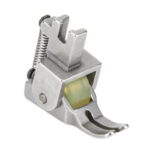 Calcador com Rolete Liso de Silicone Reta Industrial - Re-802013