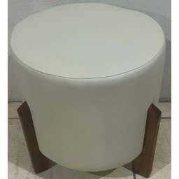 Puff Banqueta Thor Luxo 3 Pés Madeira Maciça, Luxo e Elegância para Seu Lar Corino Bege - Jrc Móveis - 1
