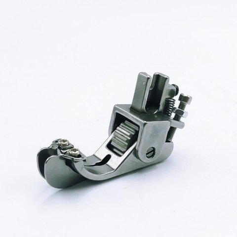 Calcador com Guia e Rodízio Dentado para Reta Df-60601 - Sun Special