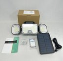 Ver imagem 5 de Luminária Solar com Sensor e Controle Remoto 380 Lumens 3 Cabeças Placa com Fio