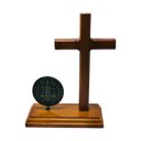Ver imagem 3 de Crucifixo de Mesa com Medalha de São Bento 20 Cm
