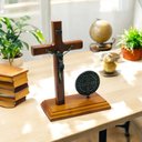 Ver imagem 1 de Crucifixo de Mesa com Medalha de São Bento 20 Cm