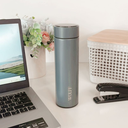 Ver imagem 2 de Garrafa Térmica para Água em Aço Inox com Termômetro Digital Led 500ml - Azul