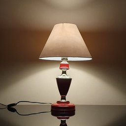 Abajur Clássico Trinity Quarto Sala Luminária Decoração – Vermelho Málaga Cúpula Branca - 3