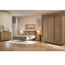 Ver imagem 1 de Conjunto Quarto Topázio Freijó: Guarda-roupa 3 Portas Correr, Cômoda, Cama Queen e 2 Mesas de Cabece