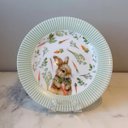 Ver imagem 2 de Prato Raso Vidro Opalino Coelho Verde 25,4cm Florarte Cada