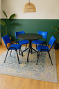 Ver imagem 1 de Jogo Mesa Redonda para Restaurante Comércio com 4 Cadeiras Iso Azul Base Preta Ecomhome