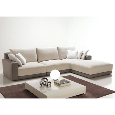 Sofá 3 Lugares em sarja com Puff - Nov001:cinza e bege