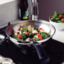 Ver imagem 6 de Jogo de Panelas Tramontina Solar 5 Peças Aço Inox Fundo Tripo Cabo Silicone Caçarolas