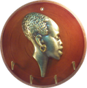 Ver imagem 1 de Porta Chaves AFRICANA Em Latão Artesanal Reciclado e MDF SAT Dourado
