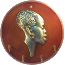 Ver imagem 1 de Porta Chaves AFRICANA Em Latão Artesanal Reciclado e MDF SAT Dourado