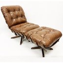 Ver imagem 1 de Kit Poltrona + Puff Costela Cor Whisky Base Giratória Madeira Castanho