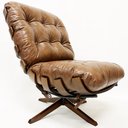 Ver imagem 6 de Kit Poltrona + Puff Costela Cor Whisky Base Giratória Madeira Castanho