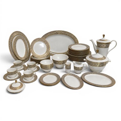 Jogo de Aparelho de Jantar em Porcelana Branco e Dourado 62 Peças a: 45 L: 63 C: 57cm