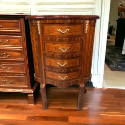 Semanier Clássica com Marchetaria com 4 Gavetas - 79x52x35cm Prime Home Decor 37930 - 2