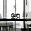 Ver imagem 2 de Escultura Decorativa de Mesa em Cerâmica Infinito Horizontal Verde Lúpulo