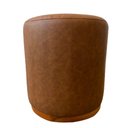 Ver imagem 1 de Puff Barcelona Decorativo com Couro Caramelo e Base Madeira
