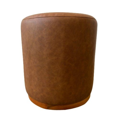 Puff Barcelona Decorativo com Couro Caramelo e Base Madeira