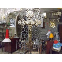 Crucifixo Trino de Parede em Latão 100% Reciclado SAT Dourado de Parede - 2