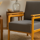 Ver imagem 2 de Kit 2 Poltronas Yasmin para Sala de Estar ou Recepção Madeira Maciça em Linho Premium:chumbo