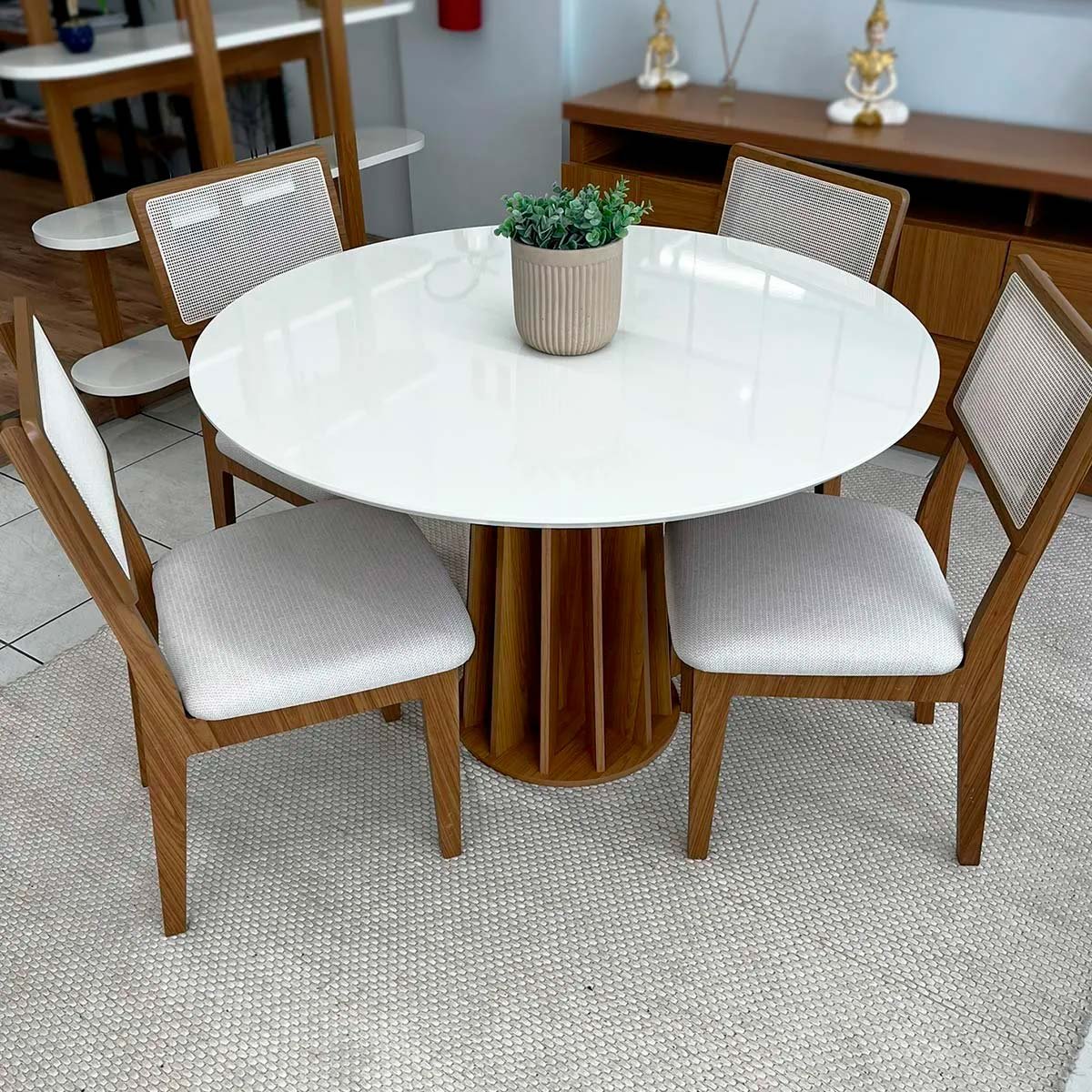 Conjunto Mesa de Jantar Redonda 4 Cadeiras Enconto Tela 100% Mdf Branco/bege Dalla Costa