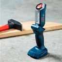 Ver imagem 2 de Lanterna a Bateria 18V sem Bateria e Carregador Bosch GLI18V-300 06014A1100-000