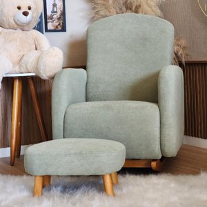 Poltrona Amamentação Organica - Organite com Puff Canoa Boucle Verde Sálvia - Larbelle Móveis