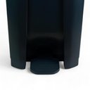 Ver imagem 3 de Lixeira Plástica com Pedal 100L Cinza para Áreas Externas
