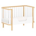Ver imagem 2 de Berço de Madeira 2 em 1 Linha Softy Móveis Quater 92x136x77 cm (a X L X P) - Cor Branco com Carvalho