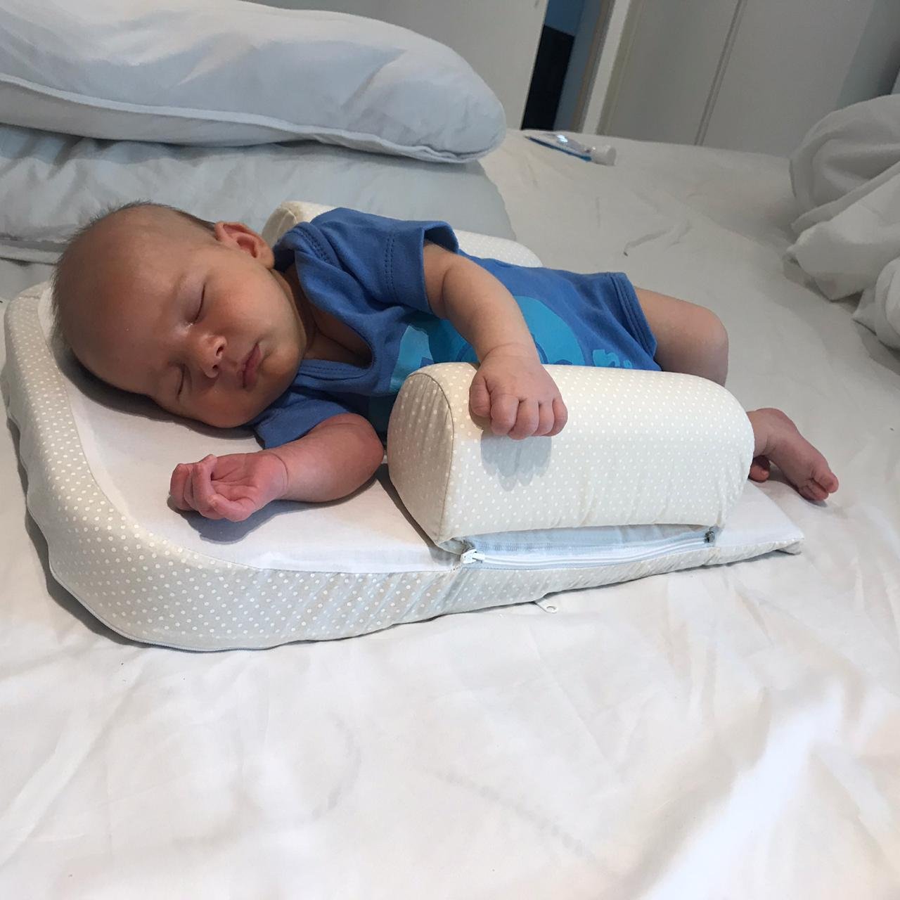 Travesseiro anti refluxo com rolinho - capa lavável BABY HOLDER