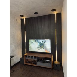 Painel Ripado Versátil 270x110cm: 01 Unid. (3m²) Polietileno - Talatto Painéis - Preto Tx - 5