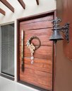 Ver imagem 2 de Enfeite de Porta de Entrada Guirlanda de Flores Brancas