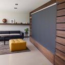 Ver imagem 4 de Persiana Cortina Rolo Tecido Blackout Preto 1,40m X 1,40m - Sala Quarto Escritório - Blecaute