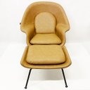 Ver imagem 2 de Poltrona Decorativa Womb Chair com puff cor Caramelo Pés Pretos