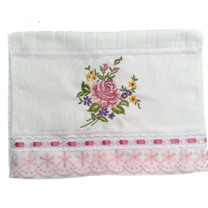 Toalha de Lavabo, de Mão, Estampa: Ramalhete de Rosa e botões. Cor: Branco Dohler Artesanalle