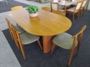 Ver imagem 1 de Sala de Jantar Tampo Oval Laminada 6 Cadeiras 2,0x1,0m - Hórus - Requinte Salas