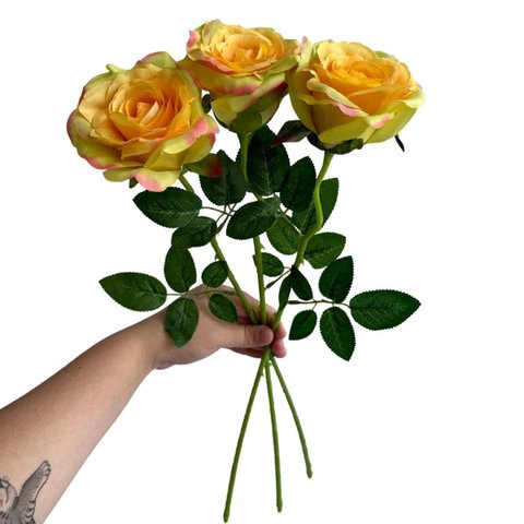9 Rosas Artificiais Creme em Haste Longa para Vasos e Enfeites Luxuosos