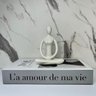 Conjunto decoração livro Voe + mulher meditando branca - 3