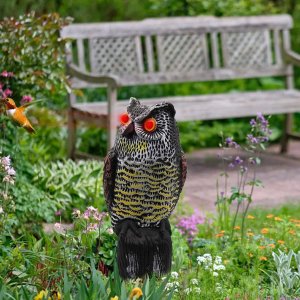 Coruja Solar Repelente Acende Olhos Barulho Realista Proteçao Jardim Quintal Sitio Afasta Animais Se