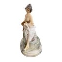 Ver imagem 2 de Escultura Decorativa em Porcelana Moça e Seu Cachorro Tons Suaves 20X16X11,5cm para Aparador e Estan