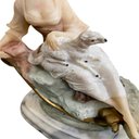Ver imagem 4 de Escultura Decorativa em Porcelana Moça e Seu Cachorro Tons Suaves 20X16X11,5cm para Aparador e Estan