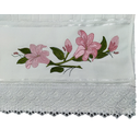 Ver imagem 2 de Toalha de Banho Bordada. Estampa: Lírios. Cor Branco. Dohler Artesanalle
